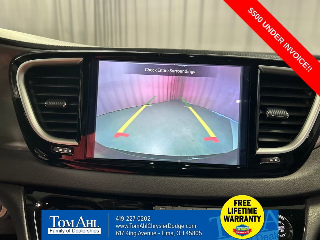 New 2026 Chrysler Voyager LX image 16