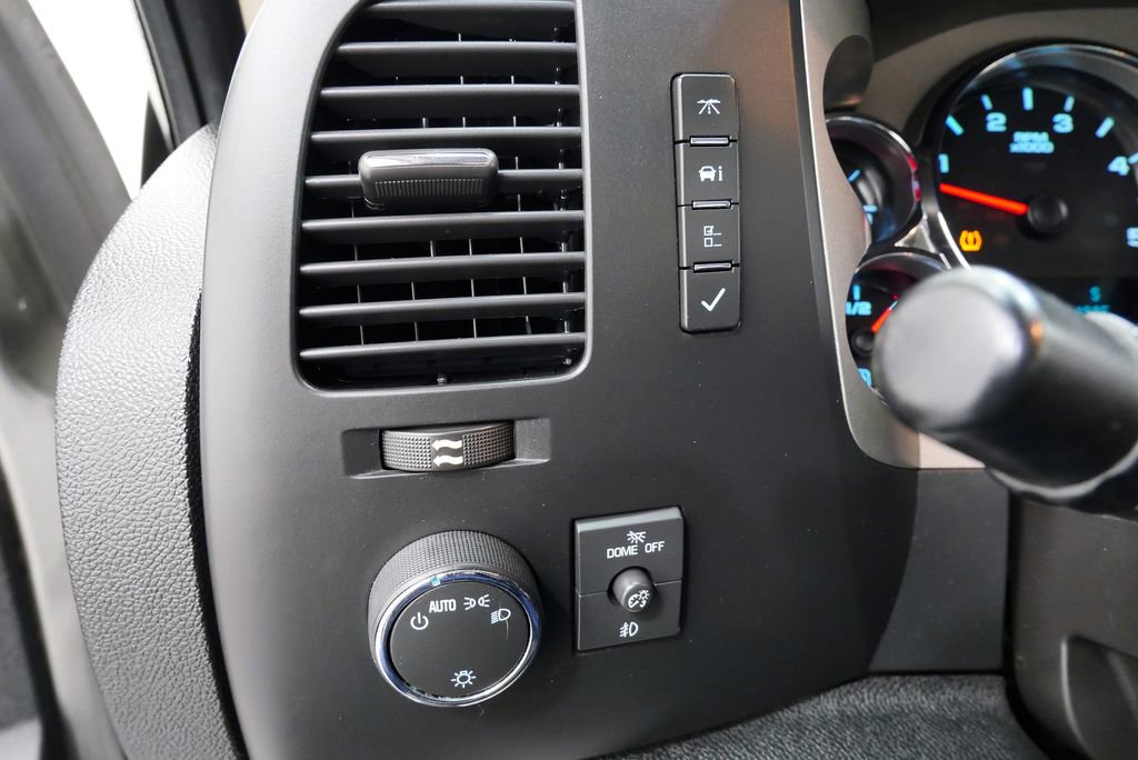 Used 2013 Chevrolet Silverado 2500 LT w/ Interior Plus Package image 27