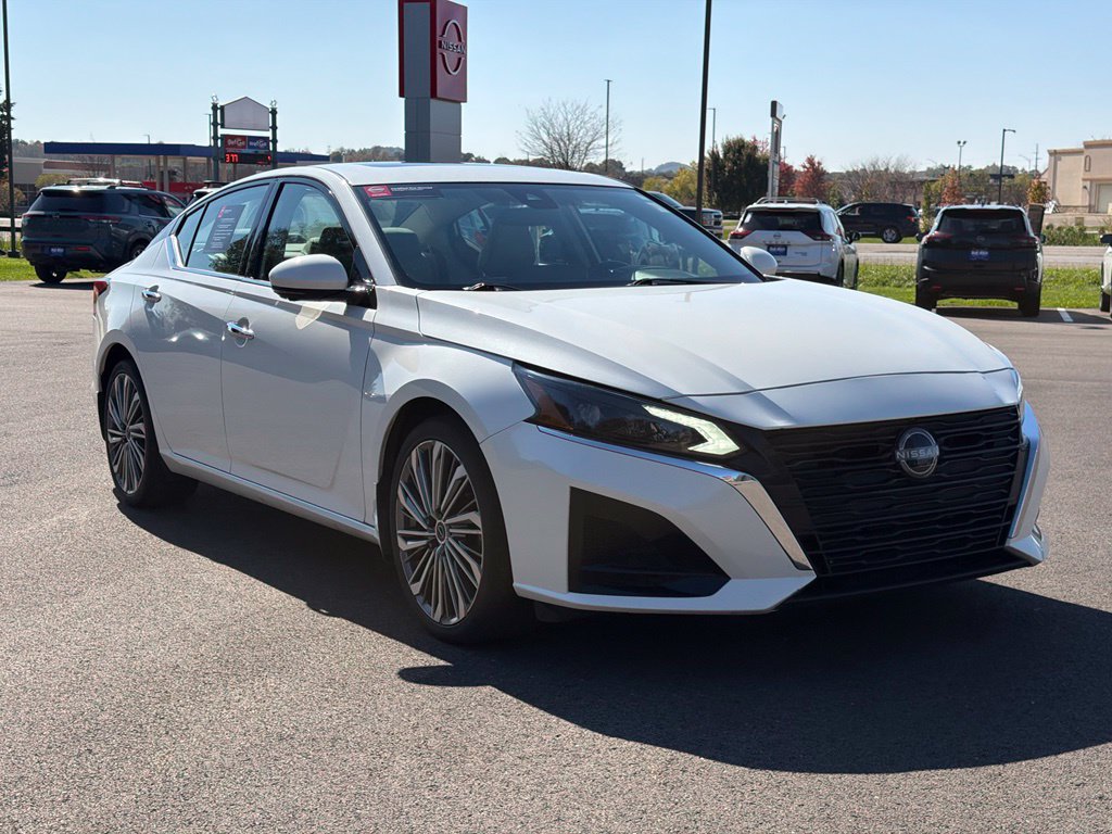 Used 2024 Nissan Altima 2.5 SL