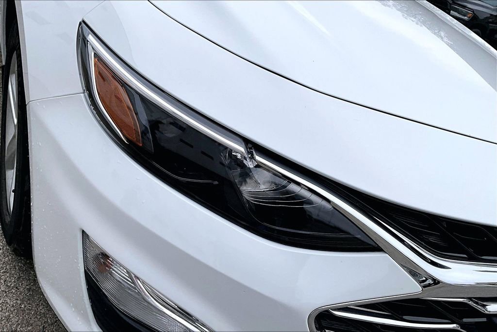 Used 2022 Chevrolet Malibu LS FWD image 26