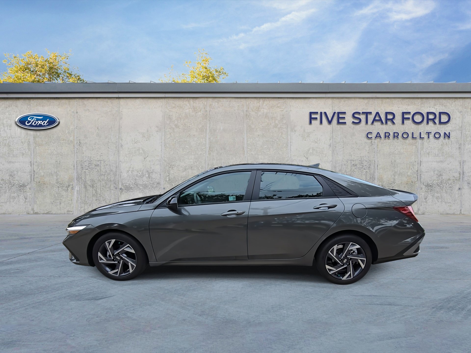 Used 2025 Hyundai Elantra Sport FWD image 5
