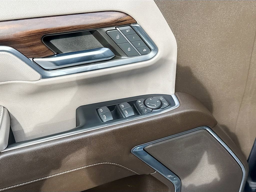 Used 2024 GMC Sierra 3500 SLT image 25