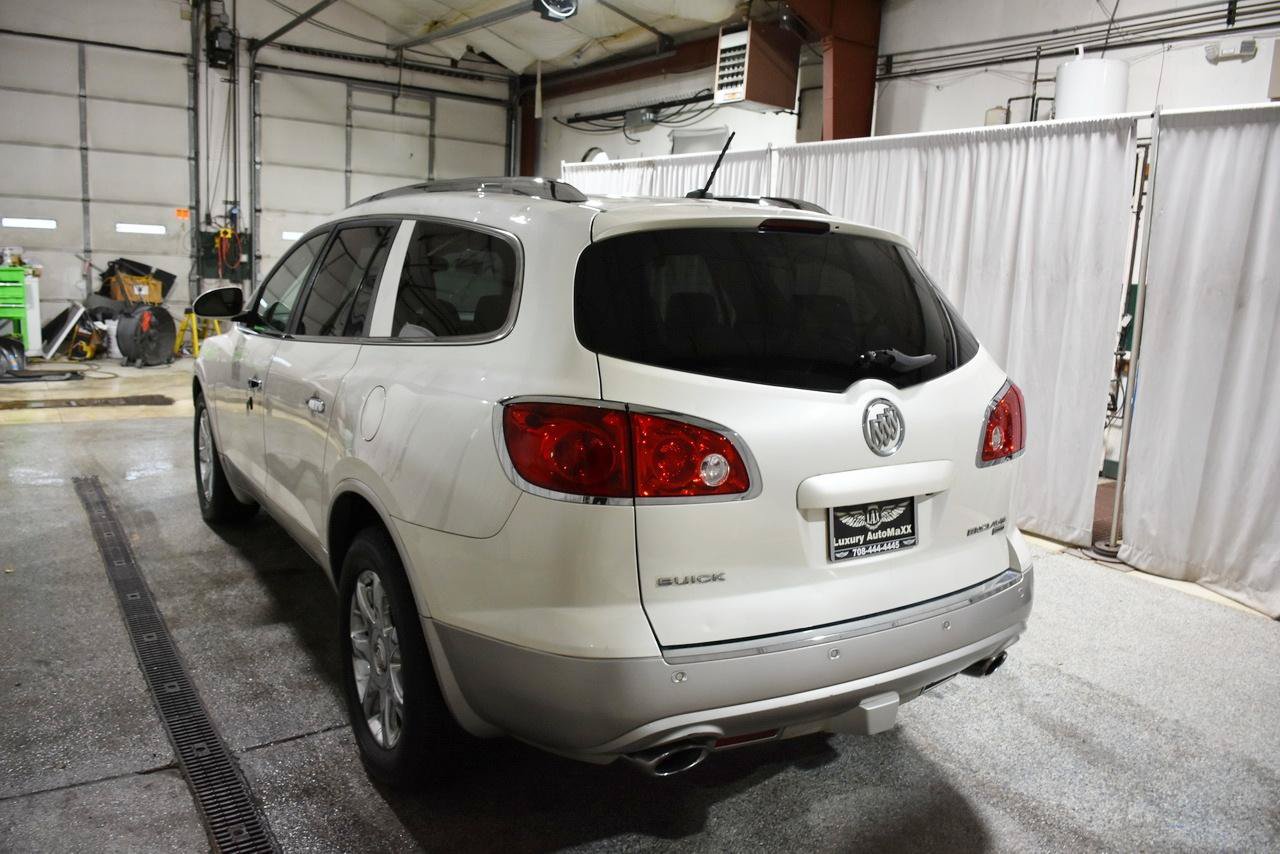 Used 2009 Buick Enclave CXL w/ Entertainment Package #3 AWD/4WD image 4