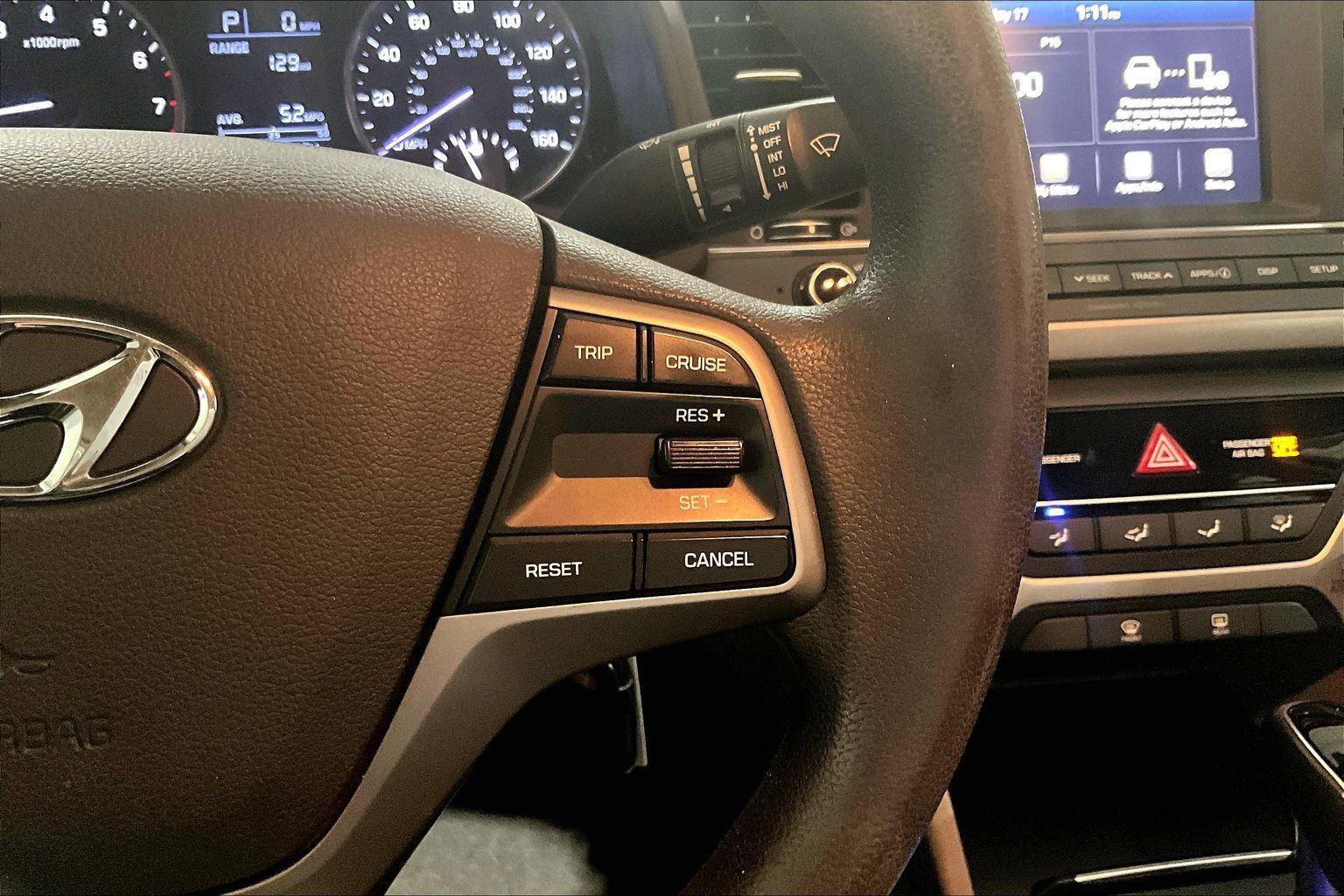 Used 2017 Hyundai Elantra SE FWD image 19