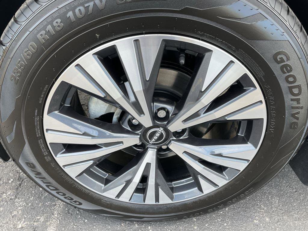 Used 2023 Nissan Rogue SV w/ SV Premium Package image 9