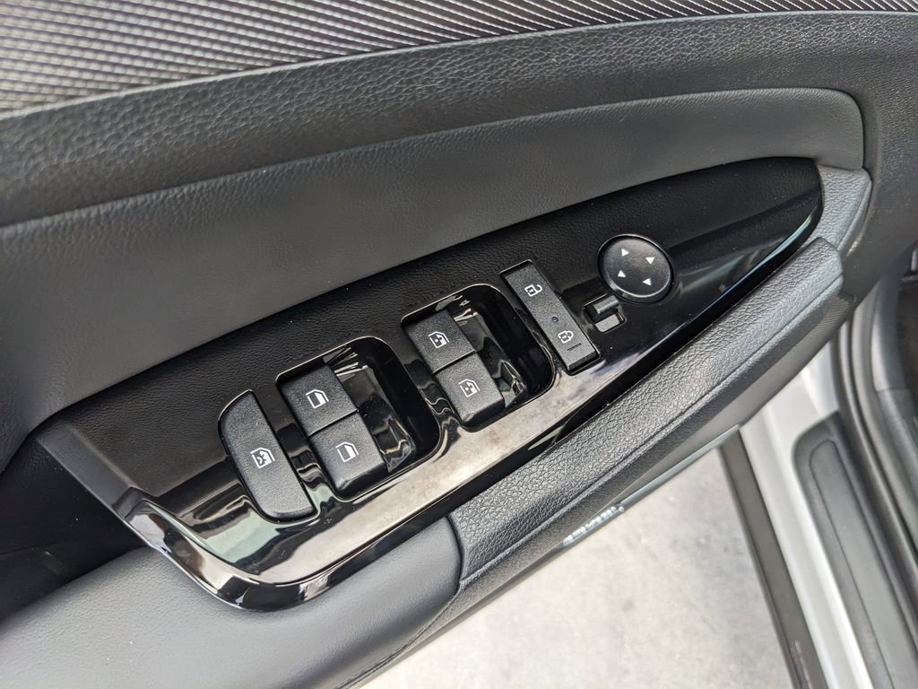 Certified 2025 Kia Sportage SX image 20