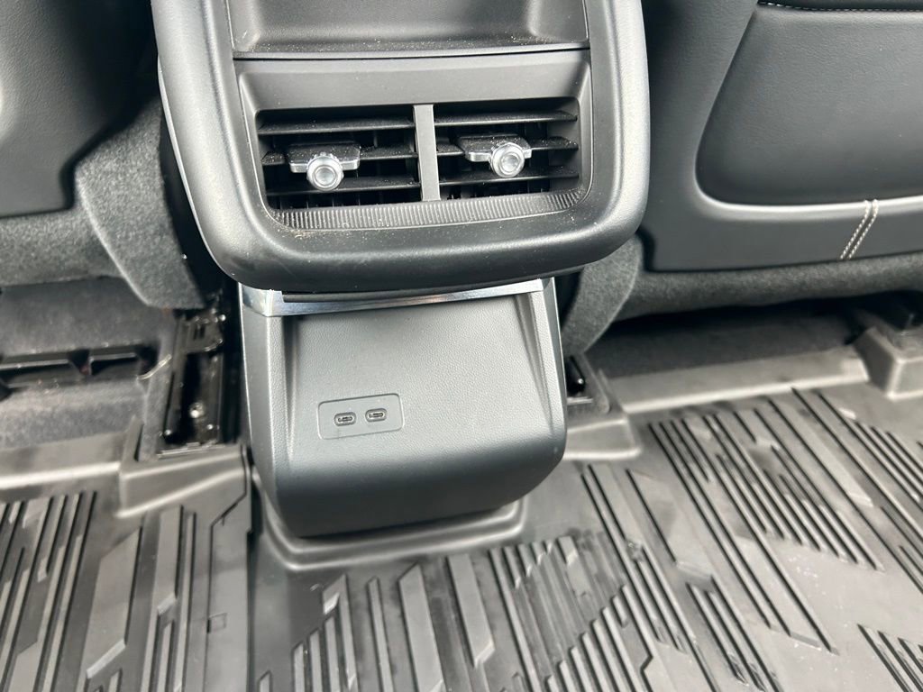 Used 2024 Cadillac Lyriq Luxury w/ LPO, Floor Liner Package image 40