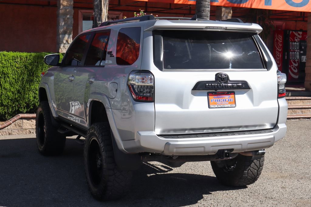 Used 2022 Toyota 4Runner TRD Off-Road Premium w/ Moonroof Package AWD/4WD image 6