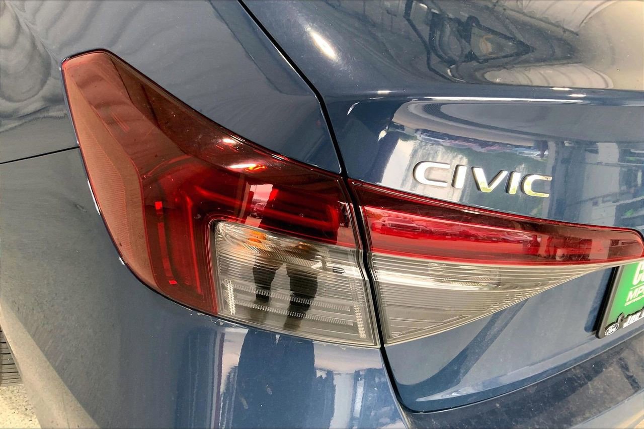 Used 2025 Honda Civic Sport image 13