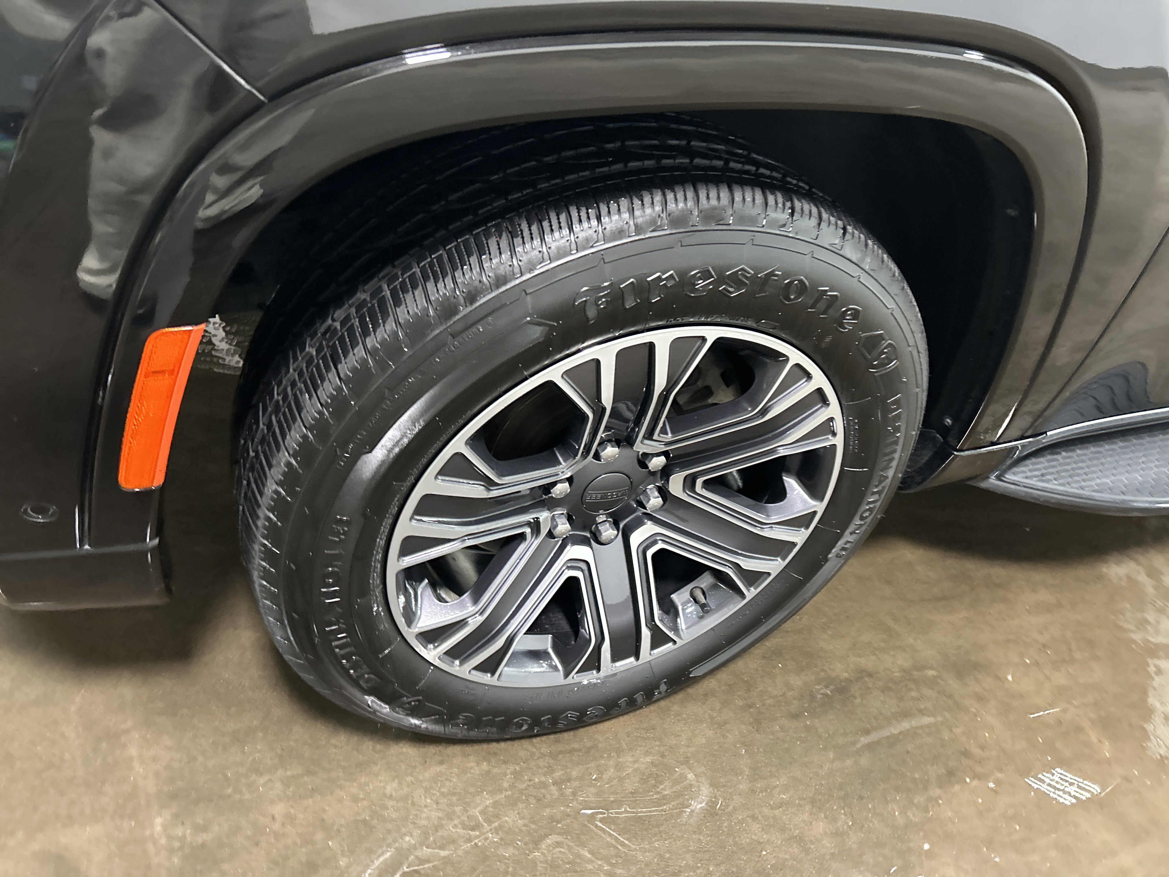 Used 2023 Jeep Wagoneer L Series II image 9