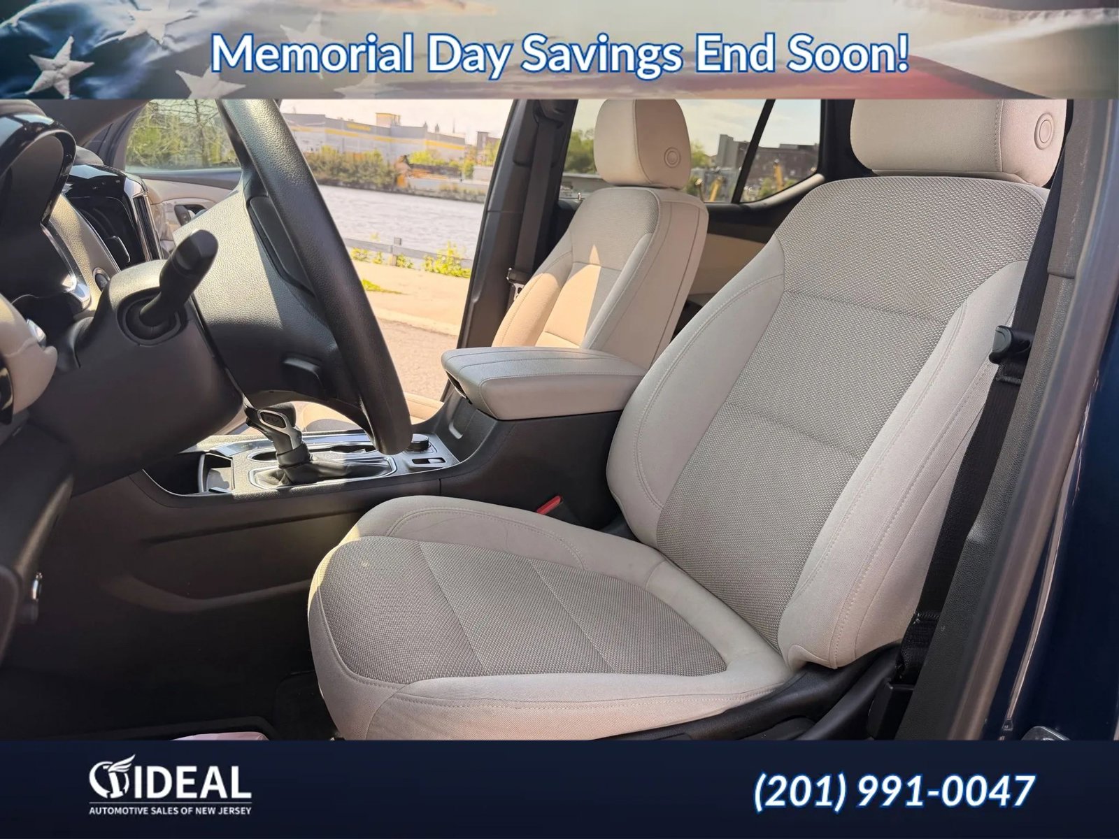 Used 2022 Chevrolet Traverse LS FWD image 14