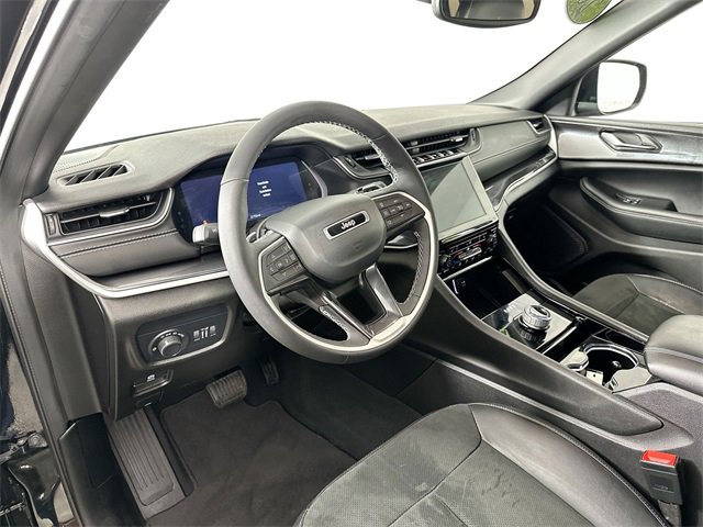 Used 2023 Jeep Grand Cherokee L Laredo image 11