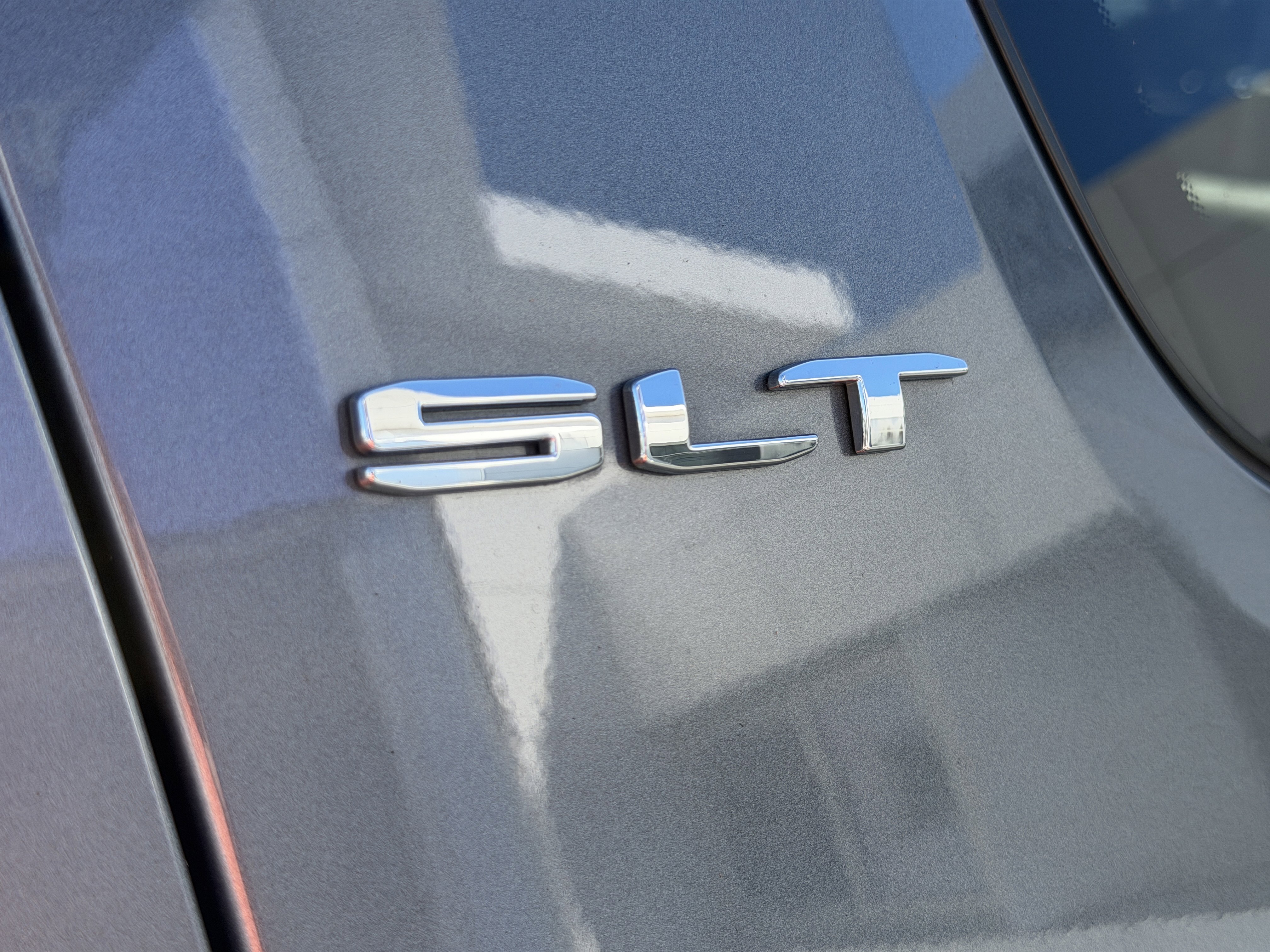 Used 2020 GMC Acadia SLT w/ Premium Package image 17