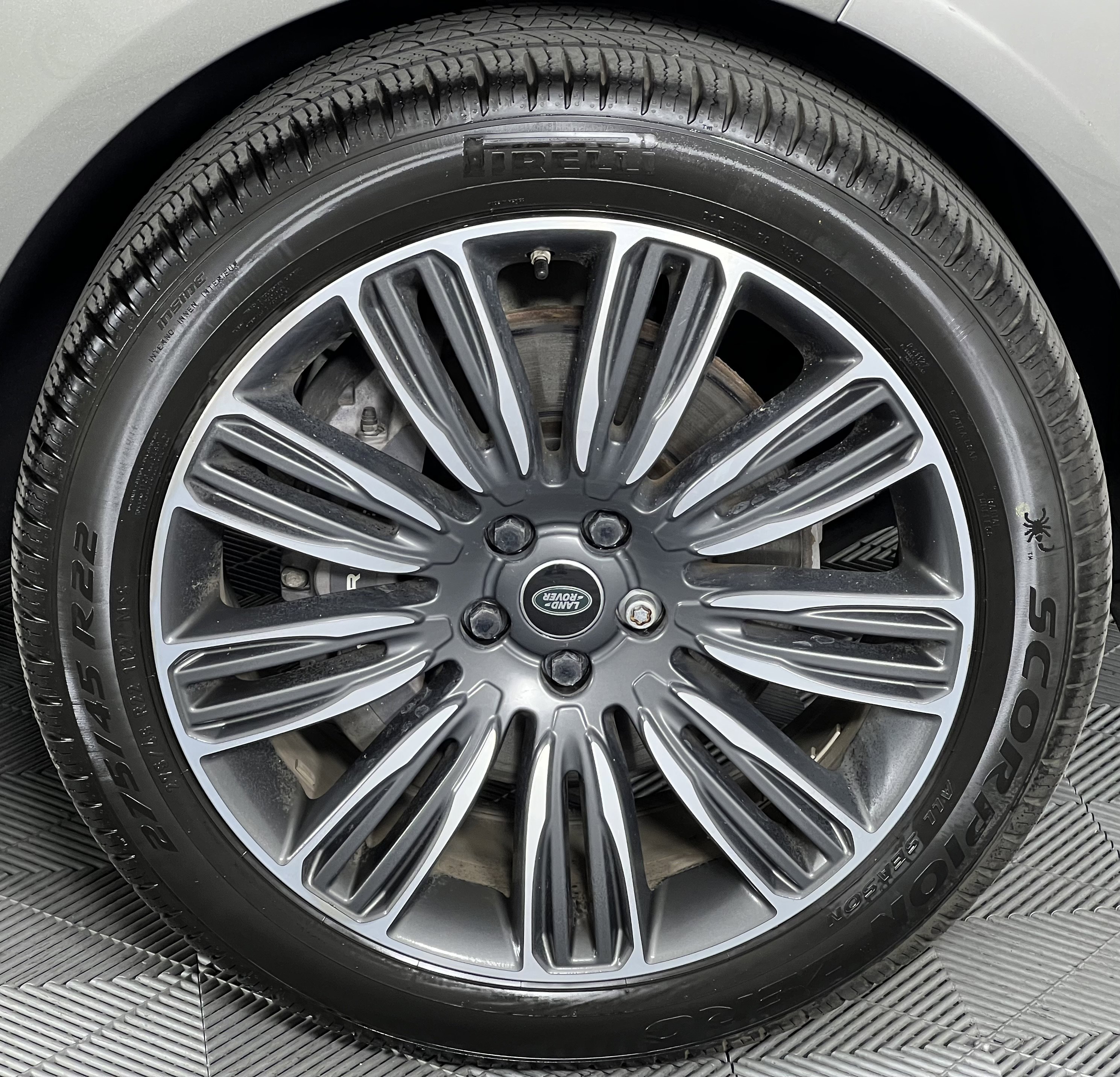 Used 2018 Land Rover Range Rover Autobiography AWD/4WD image 15