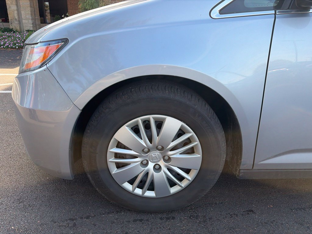 Used 2016 Honda Odyssey LX image 10