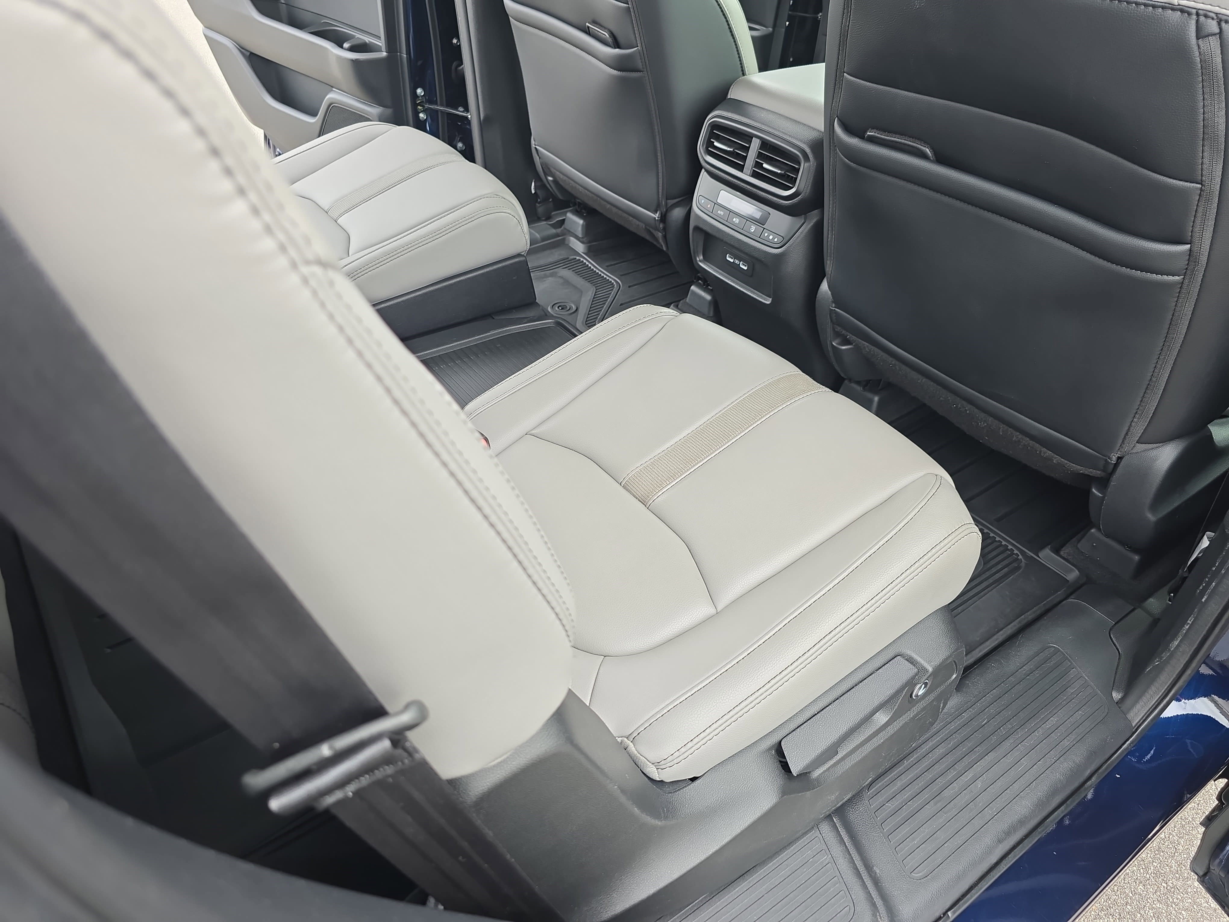 Used 2023 Honda Pilot EX-L image 11