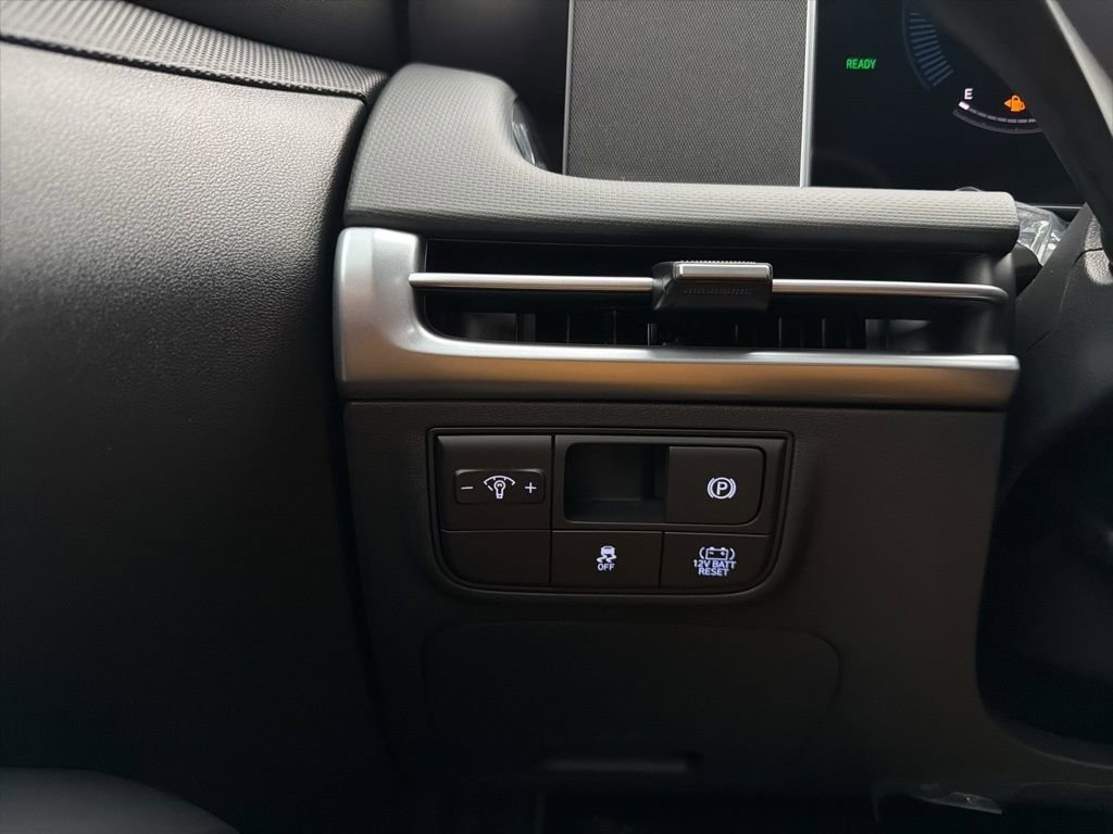 New 2026 Hyundai Tucson Blue SE image 32