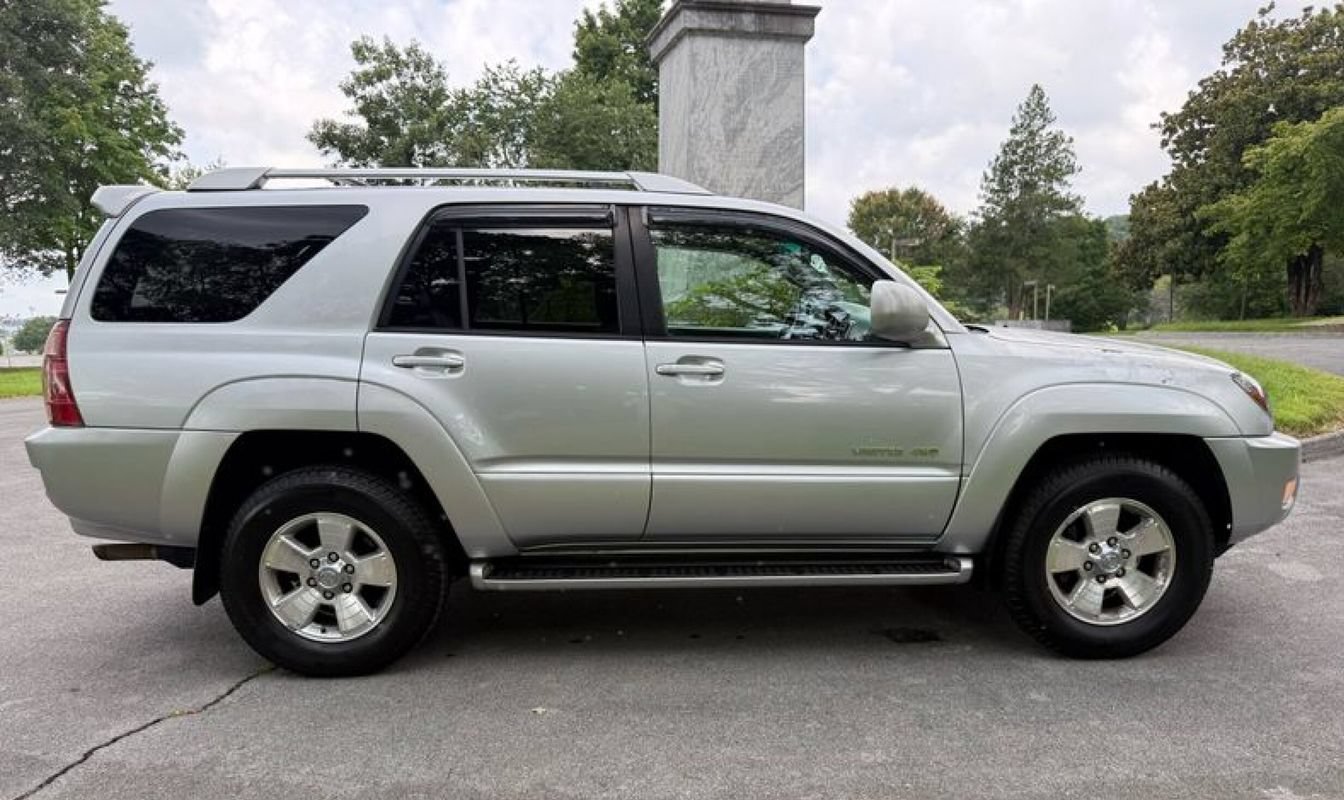 Used 2003 Toyota 4Runner Limited w/ 4Runner Convenience Pkg AWD/4WD image 6