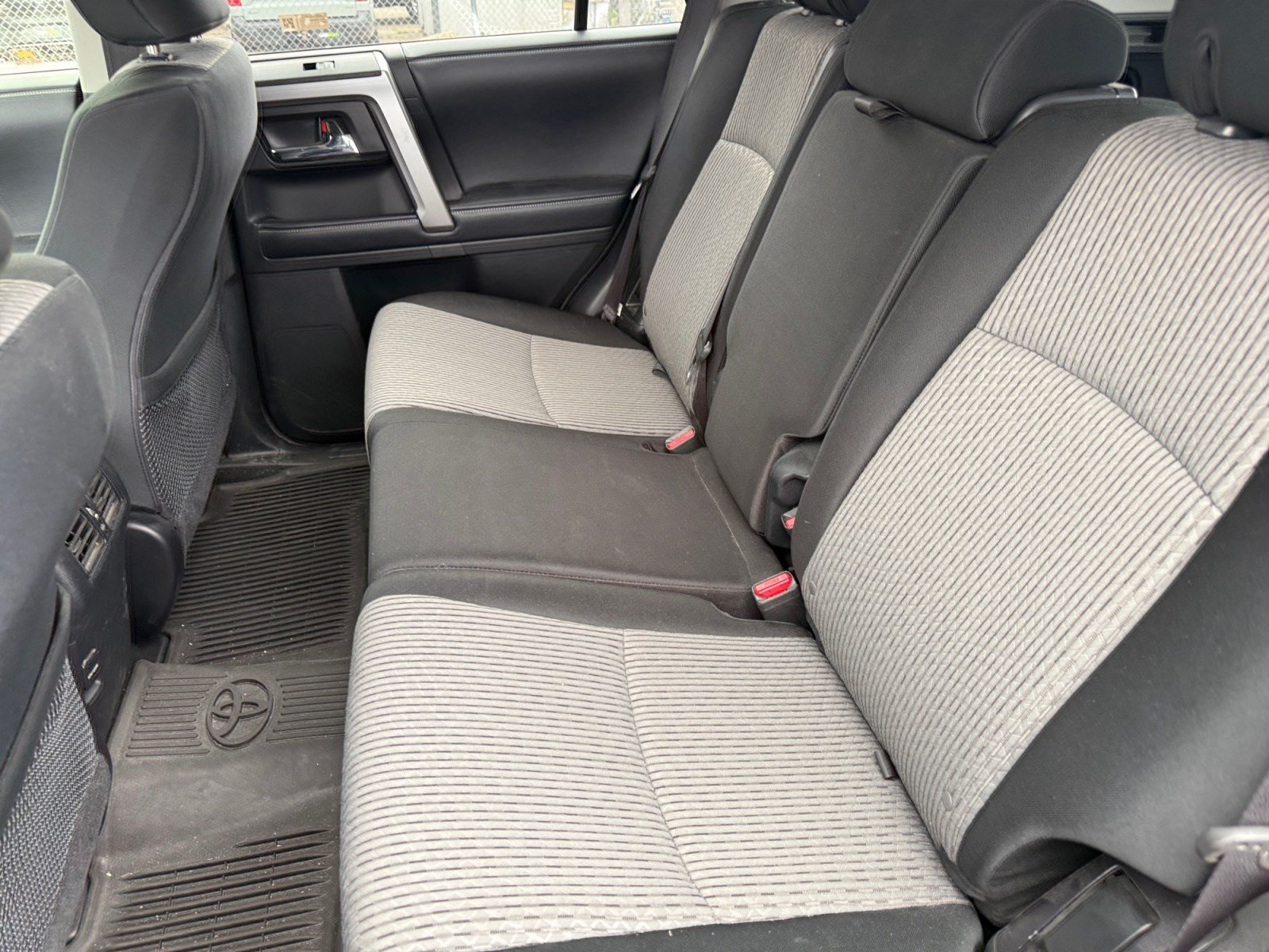 Certified 2019 Toyota 4Runner SR5 AWD/4WD image 17