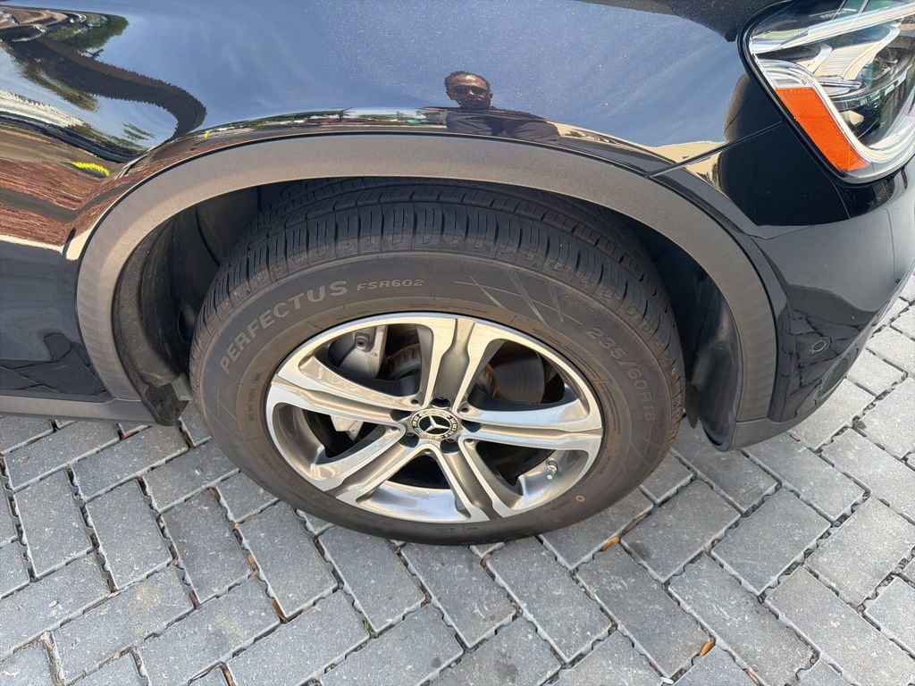 Certified 2022 Mercedes-Benz GLC 300 image 11