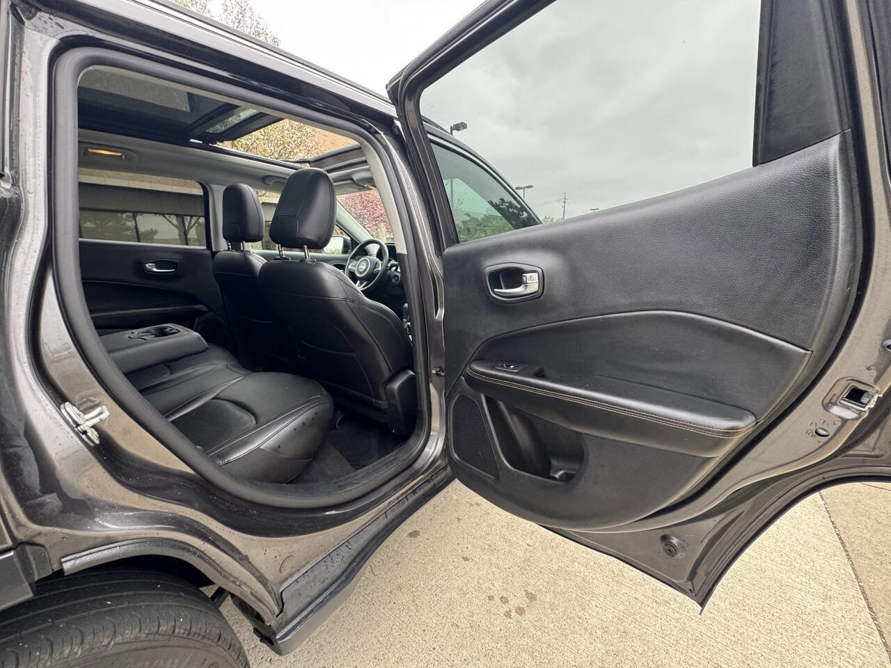 Used 2019 Jeep Compass Limited AWD/4WD image 23