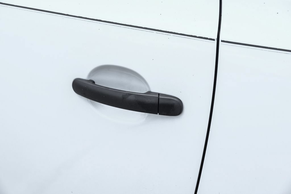 Used 2018 Volkswagen Beetle 2.0T S FWD image 33