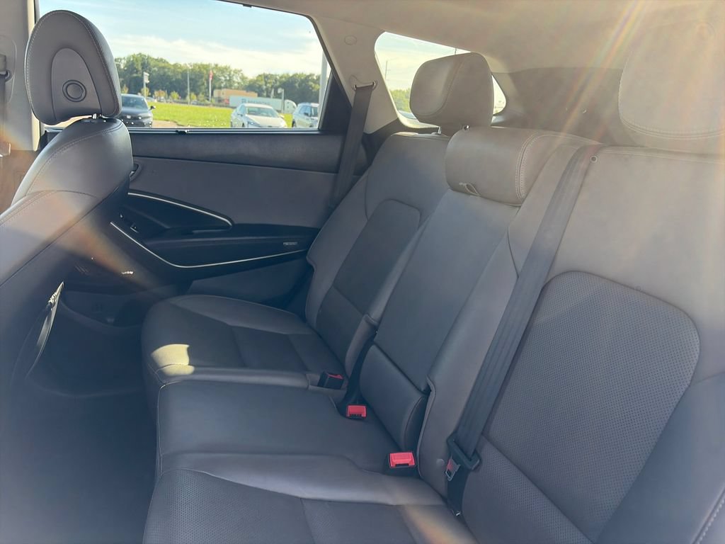 Used 2017 Hyundai Santa Fe AWD image 31