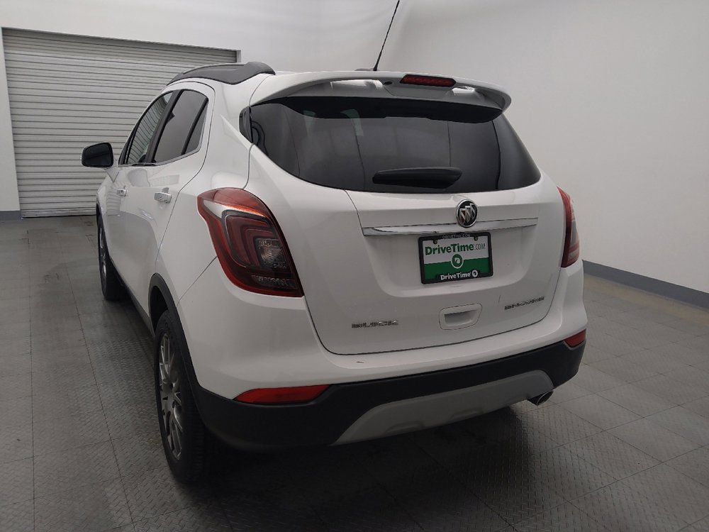 Used 2018 Buick Encore Sport Touring image 6