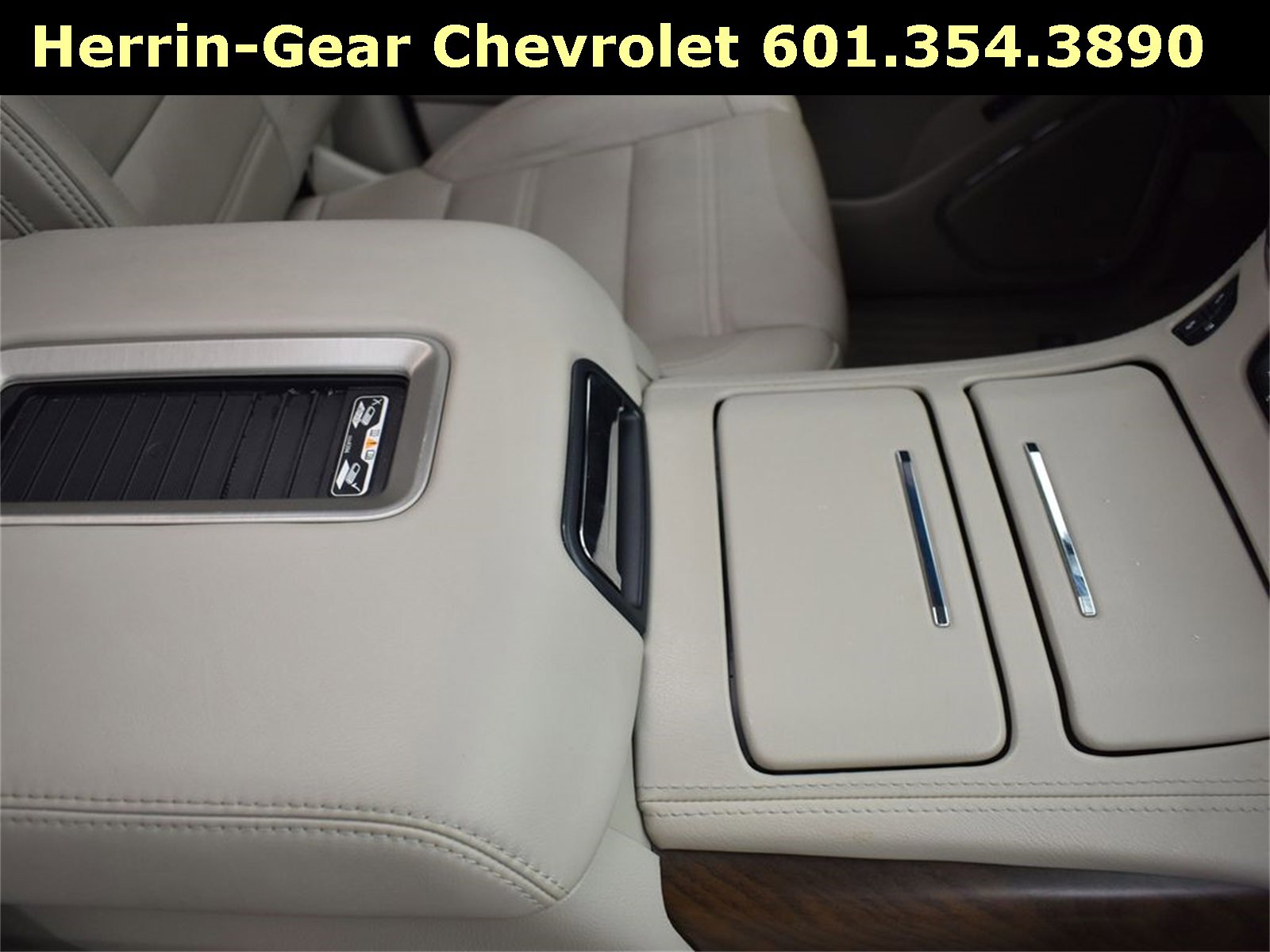 Used 2020 GMC Yukon Denali w/ Denali Ultimate Package image 24