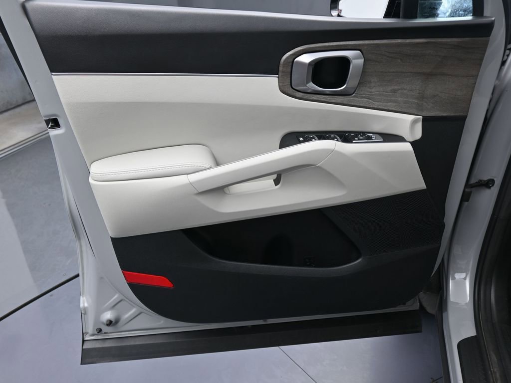 Used 2023 Kia Sorento X-Line EX image 13