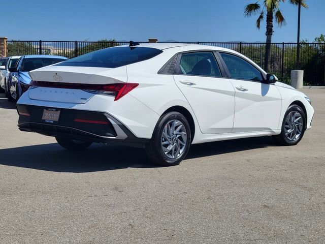 New 2026 Hyundai Elantra Blue image 4