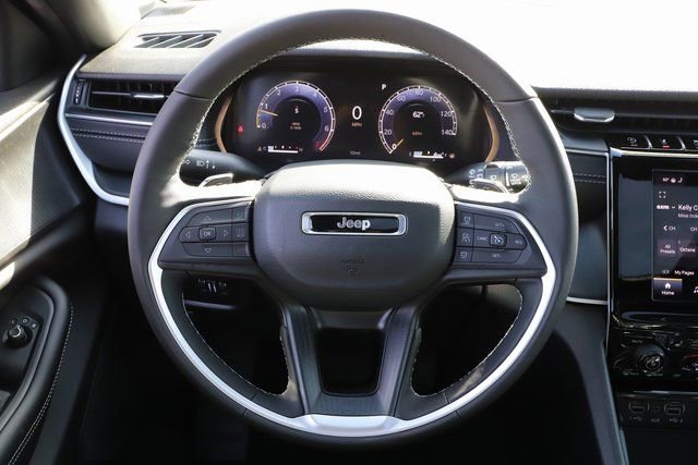 New 2025 Jeep Grand Cherokee Altitude AWD/4WD image 20