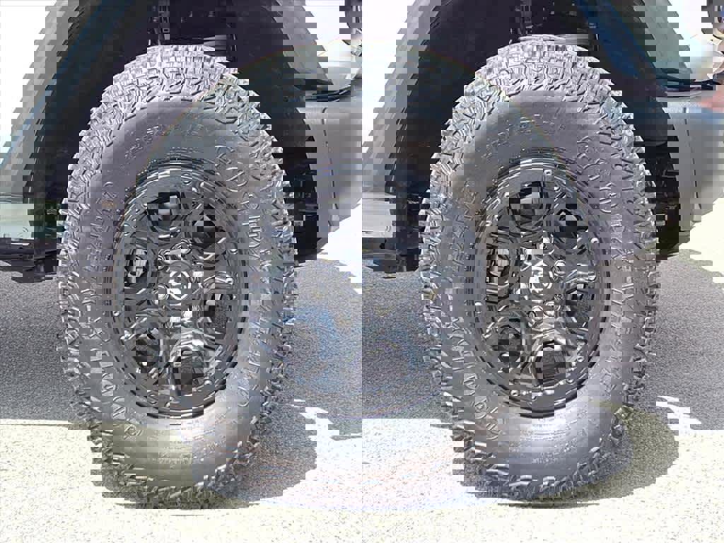 Used 2023 Ford Bronco Wildtrak image 7