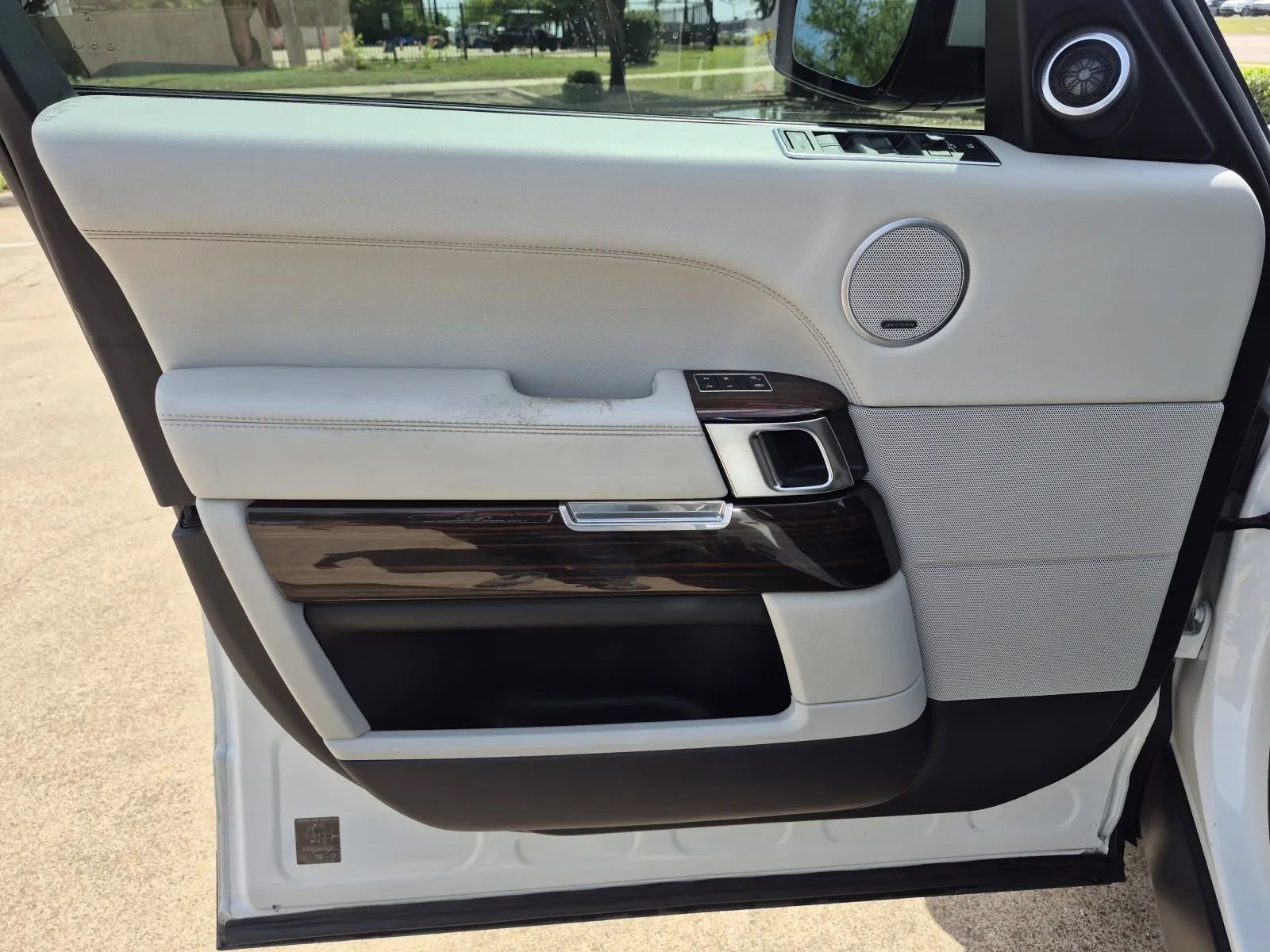 Used 2016 Land Rover Range Rover HSE AWD/4WD image 11