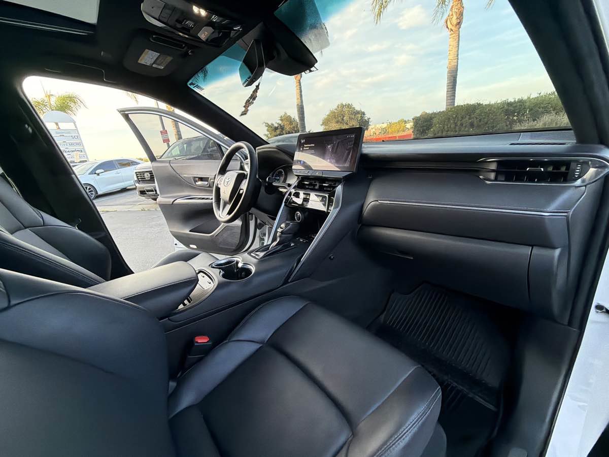 Used 2024 Toyota Venza Nightshade AWD/4WD image 22