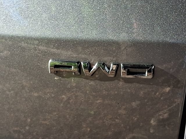 Used 2021 Ford Escape Titanium AWD/4WD image 8