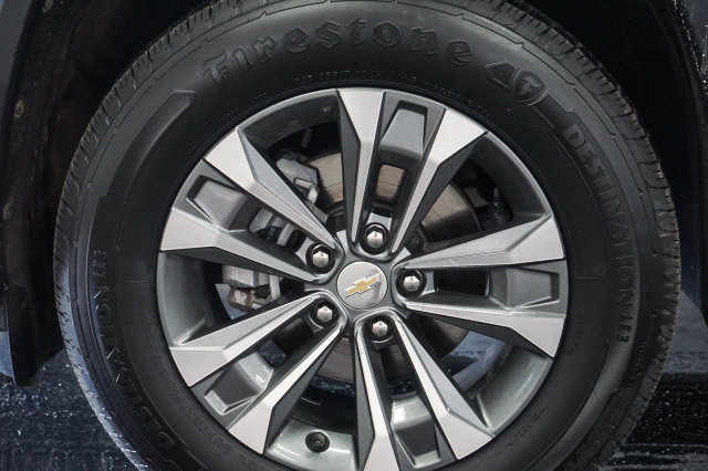 Used 2025 Chevrolet Equinox LT FWD image 4