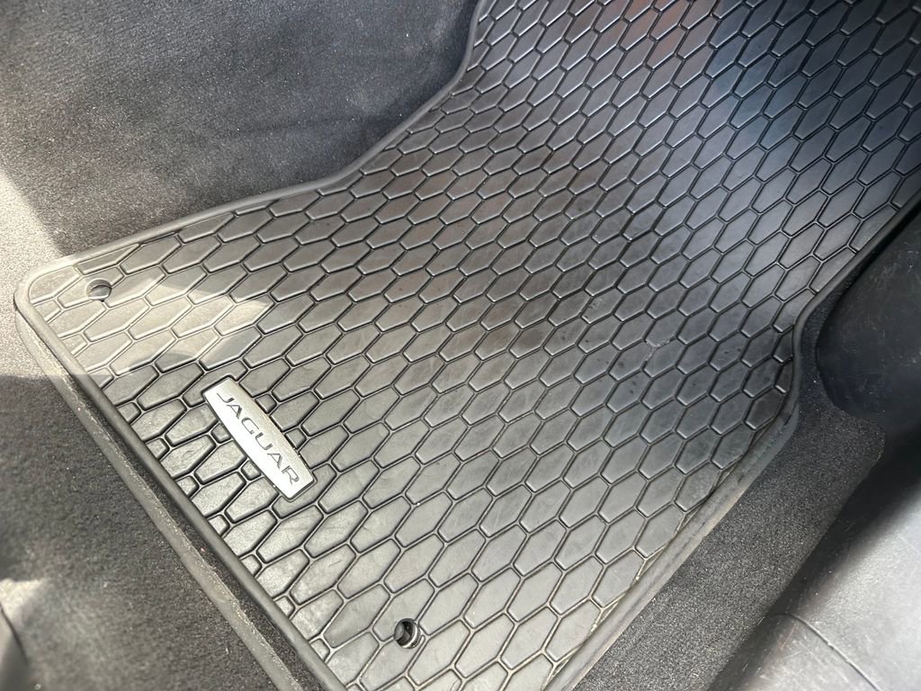 Used 2020 Jaguar F-PACE R-Sport image 56