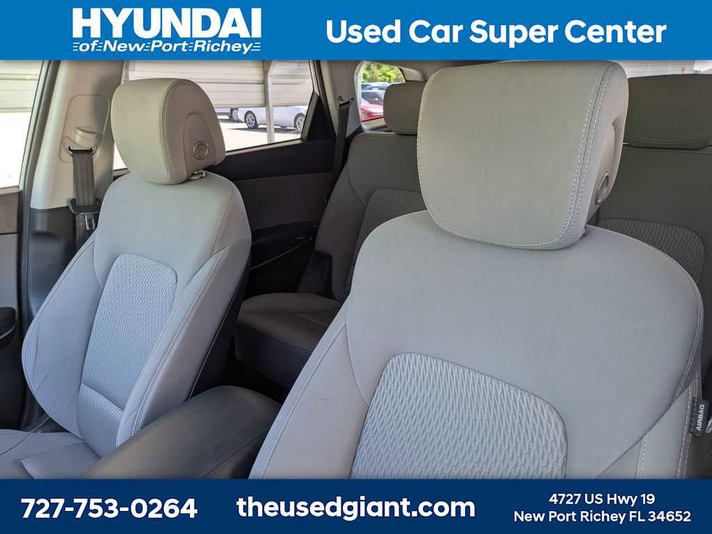 Used 2018 Hyundai Santa Fe SE FWD image 7