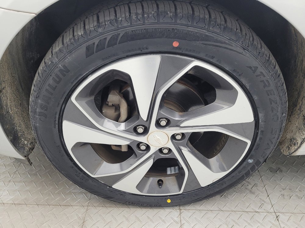 Used 2017 Chevrolet Sonic Premier FWD image 31