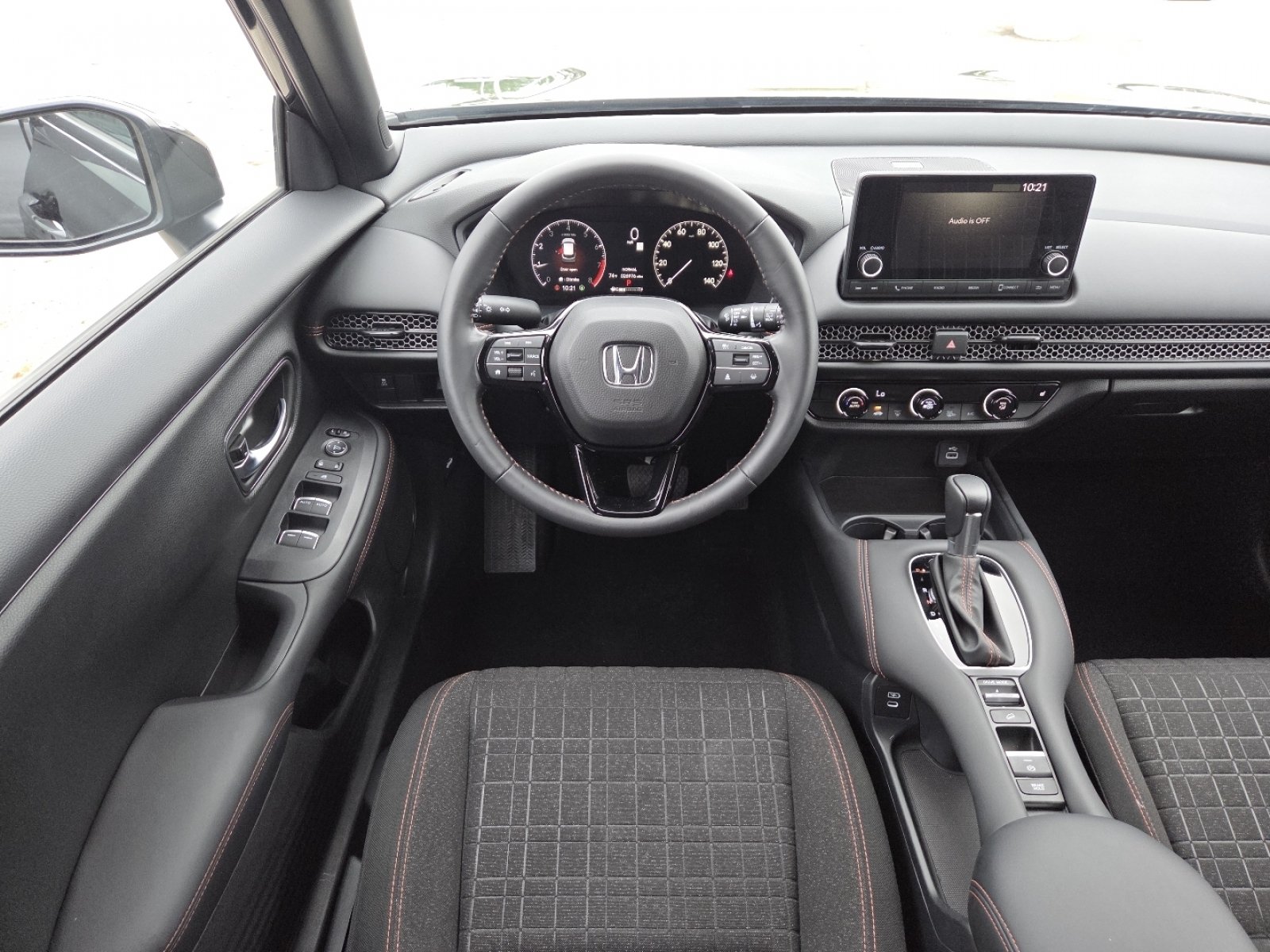 Used 2025 Honda HR-V Sport image 26