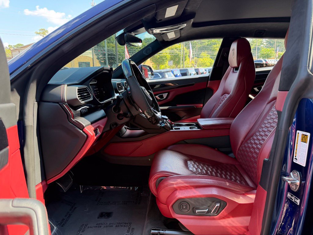 Used 2021 Lamborghini Urus AWD/4WD image 25