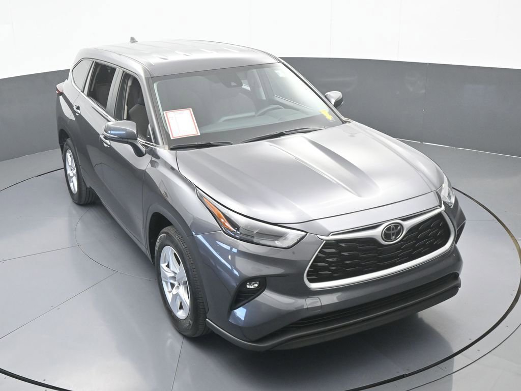 Used 2024 Toyota Highlander LE image 83