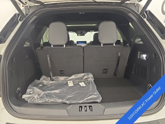 New 2026 Ford Explorer ST-Line w/ ST-Line Street Pack AWD/4WD image 18