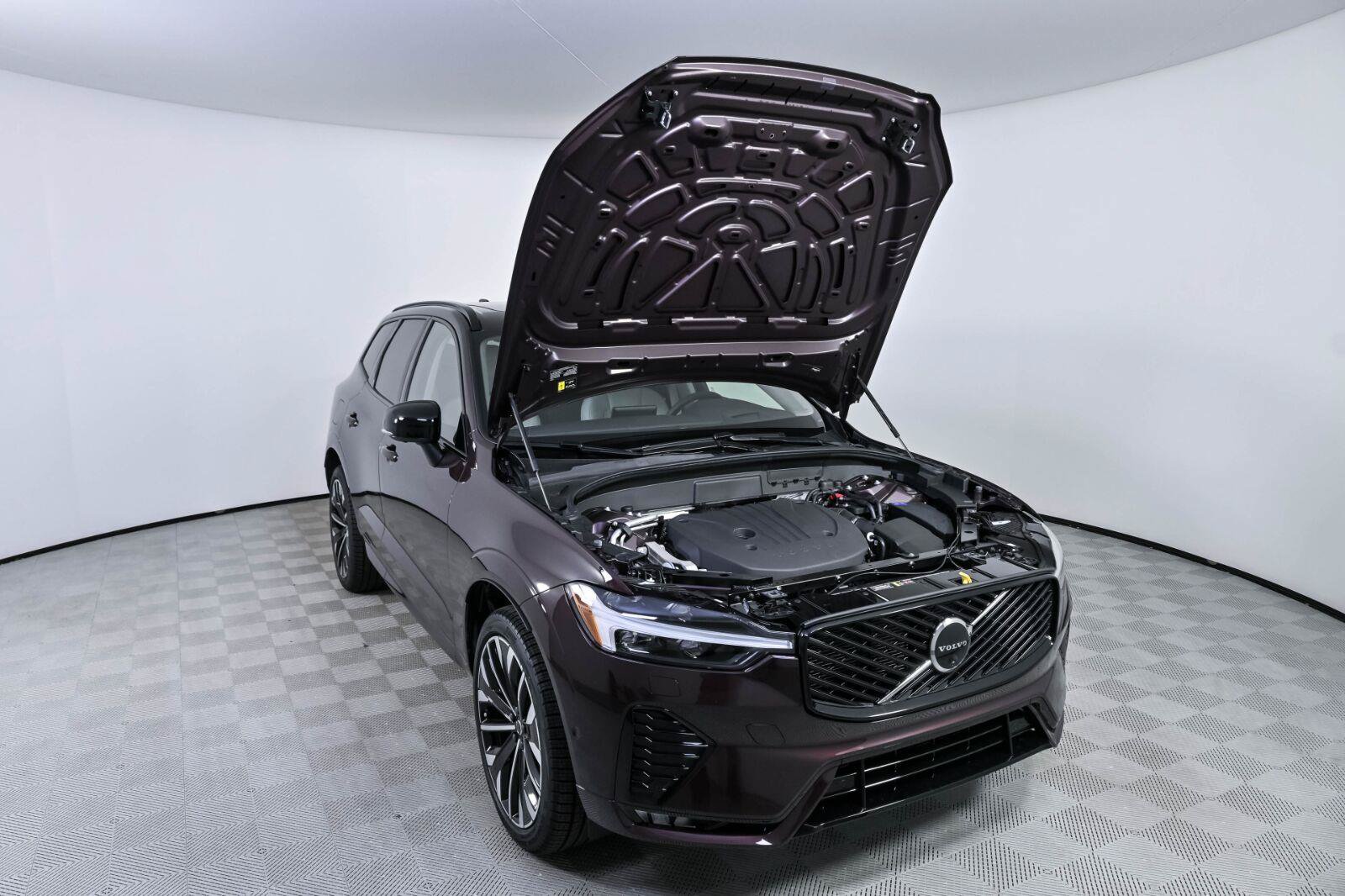New 2027 Volvo XC60 B5 Ultra AWD/4WD image 32