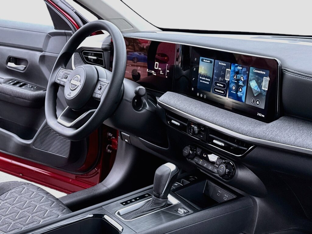 New 2026 Nissan Kicks SV w/ Cold Weather Package FWD image 6