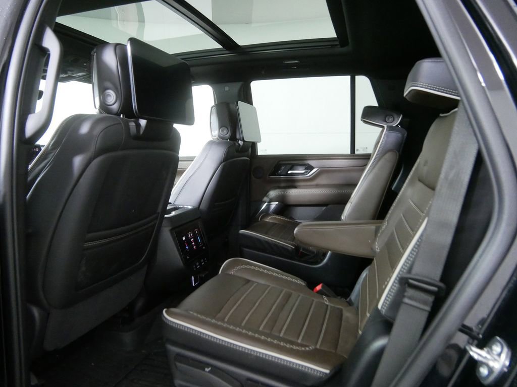 Used 2025 GMC Yukon Denali Ultimate AWD/4WD image 20