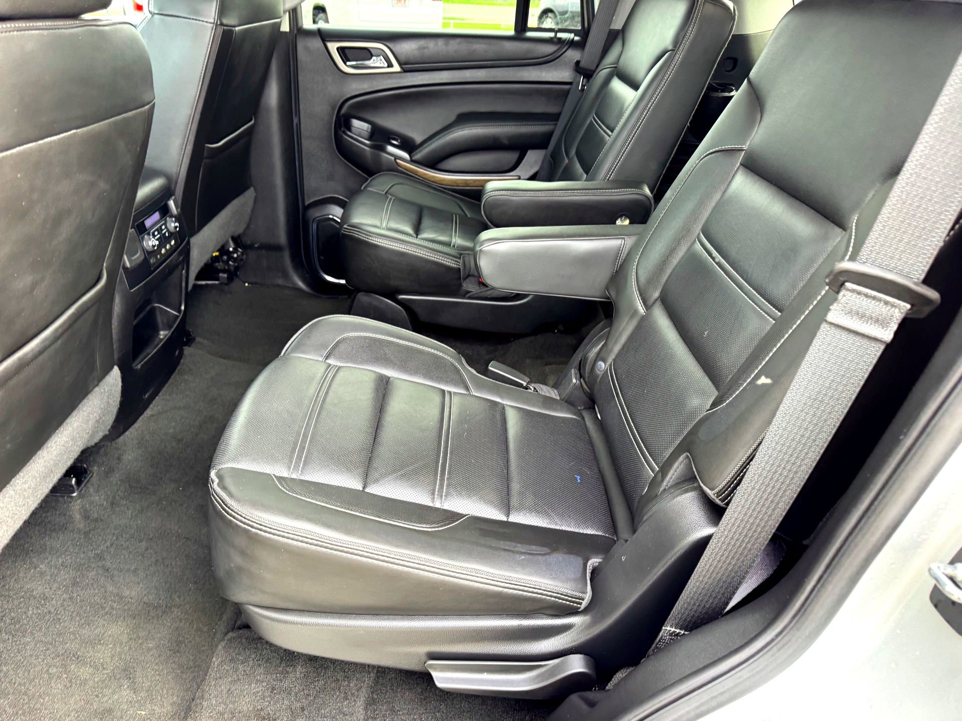 Used 2018 GMC Yukon Denali w/ Open Road Package image 21