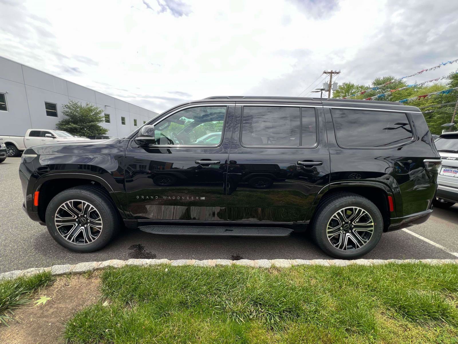 New 2026 Jeep Grand Wagoneer 4WD image 5