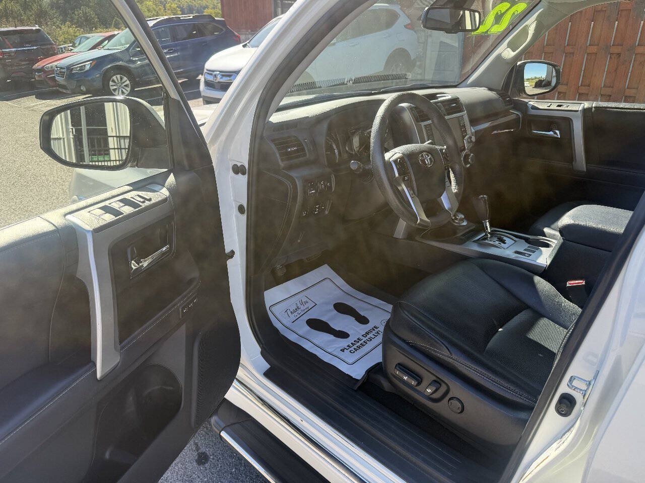 Used 2022 Toyota 4Runner Limited AWD/4WD image 8